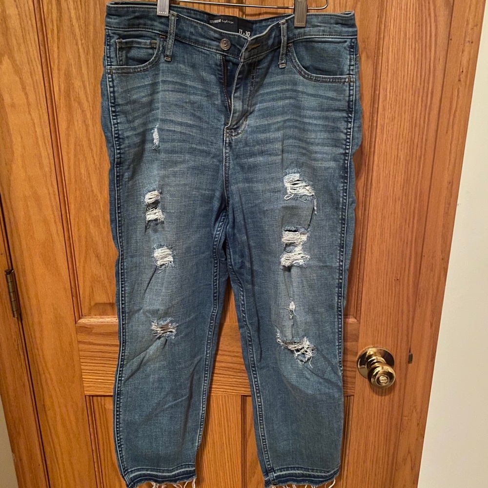 Hollister boyfriend high rise capris